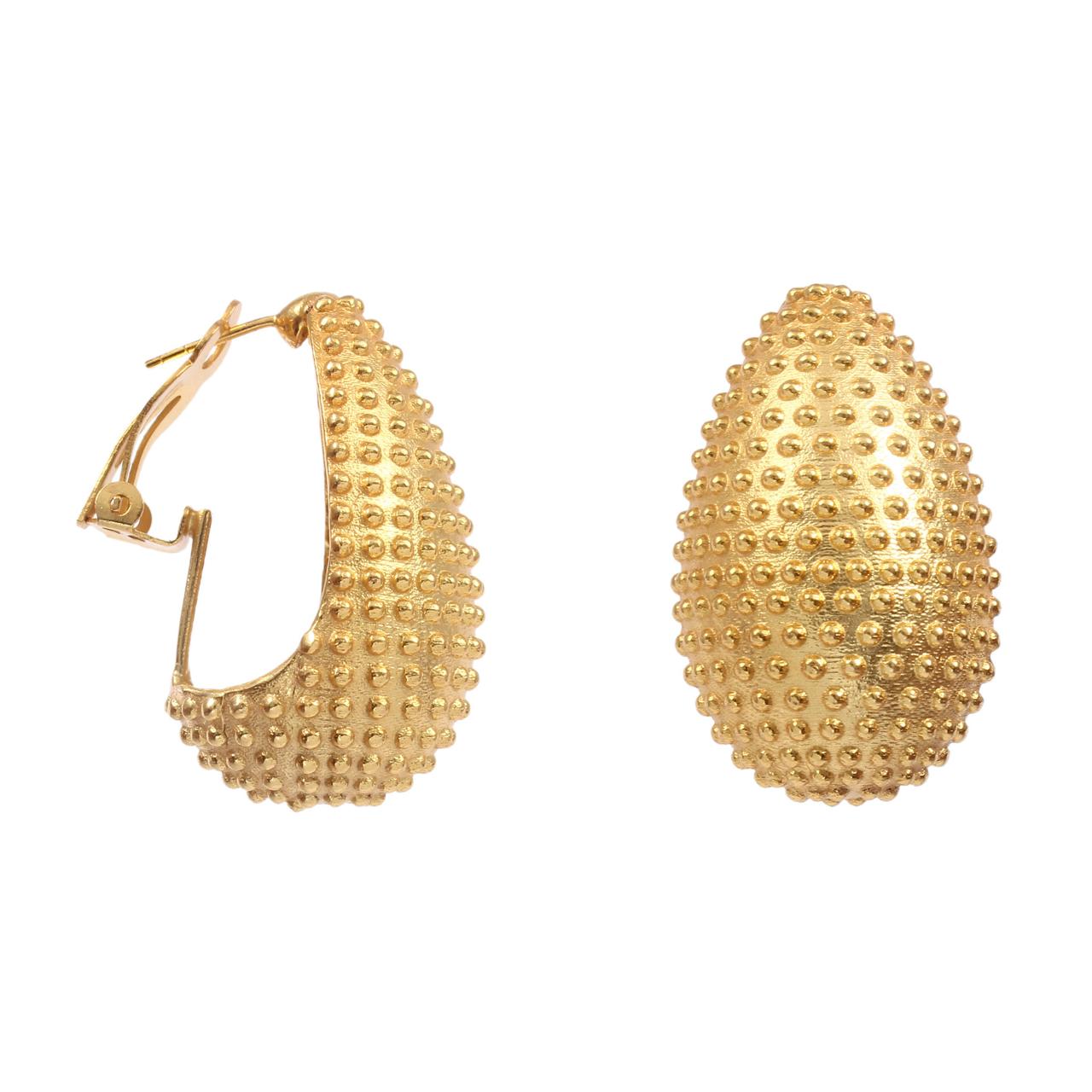 UMA, ARETES CON BAÑO DE ORO DE 18K