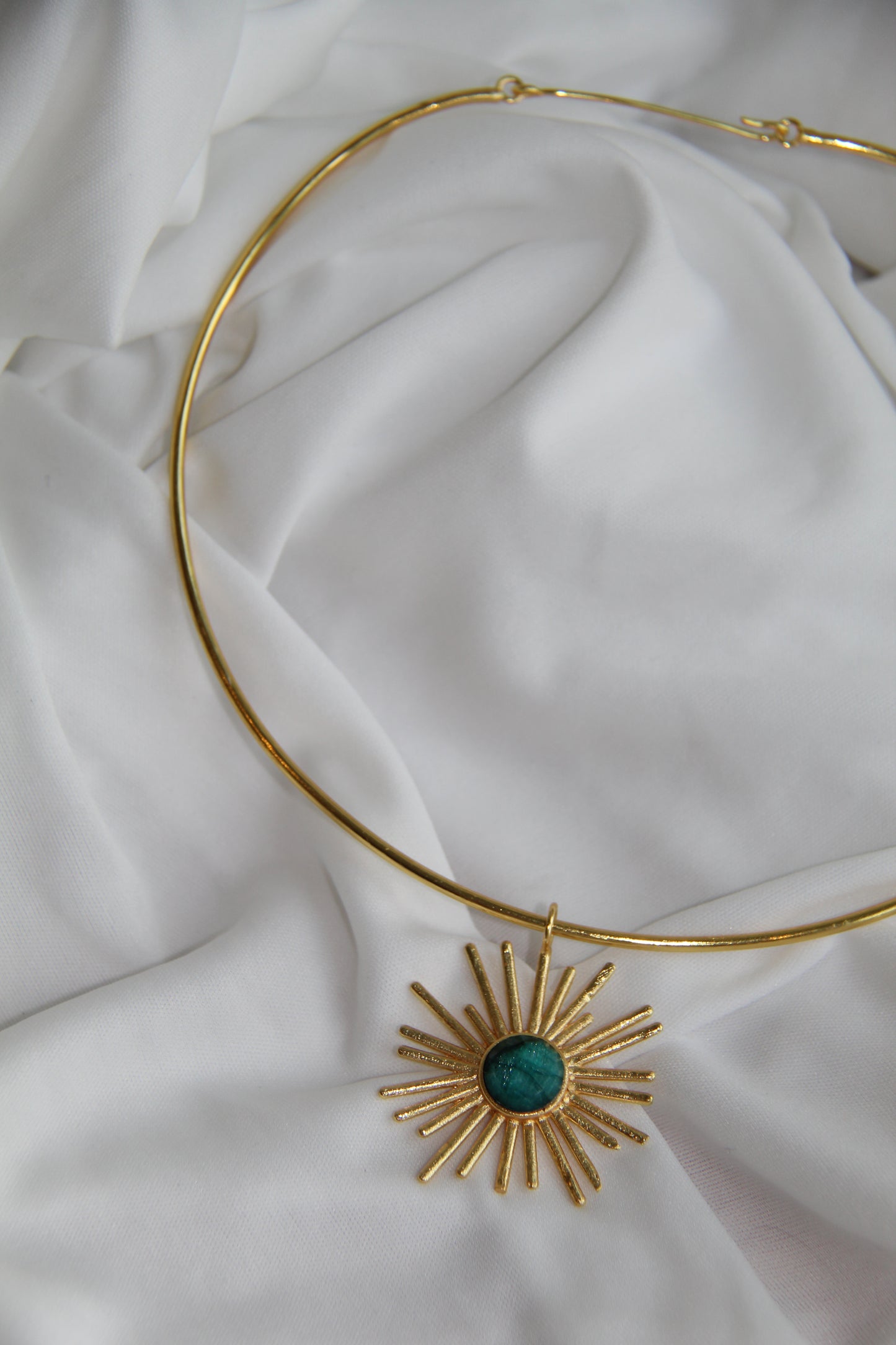 COLLAR SOLE, con piedras naturales