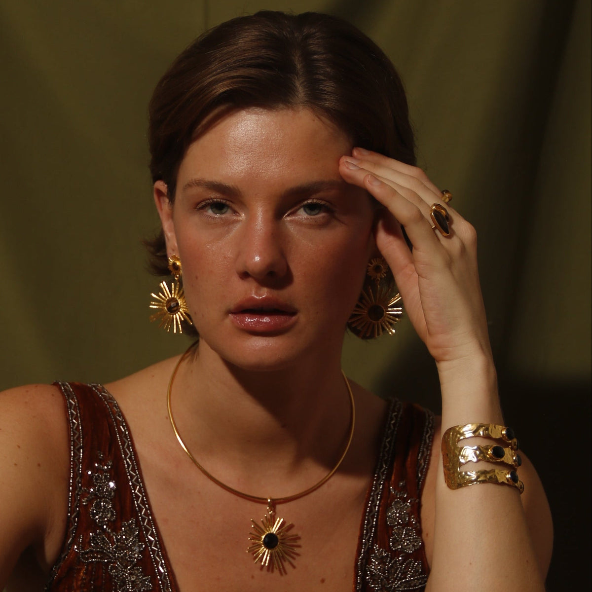 ALESSIA, ARETES CON PIEDRAS NATURALES