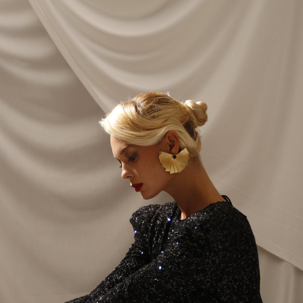 JAZZ, ARETES CON PIEDRAS NATURALES Y BAÑO DE ORO