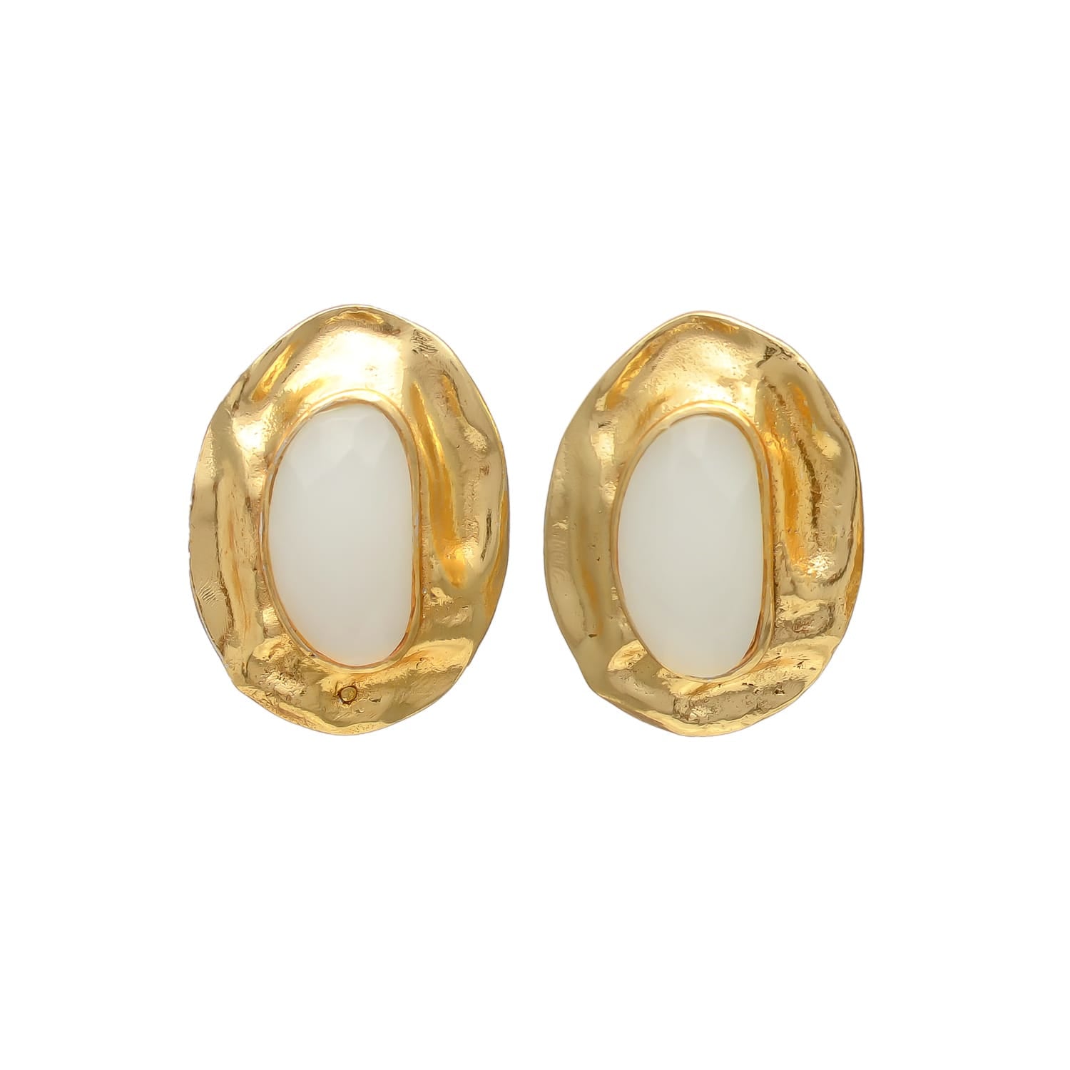 OLIVA, ARETES CON PIEDRAS NATURALES Y BAÑO DE ORO