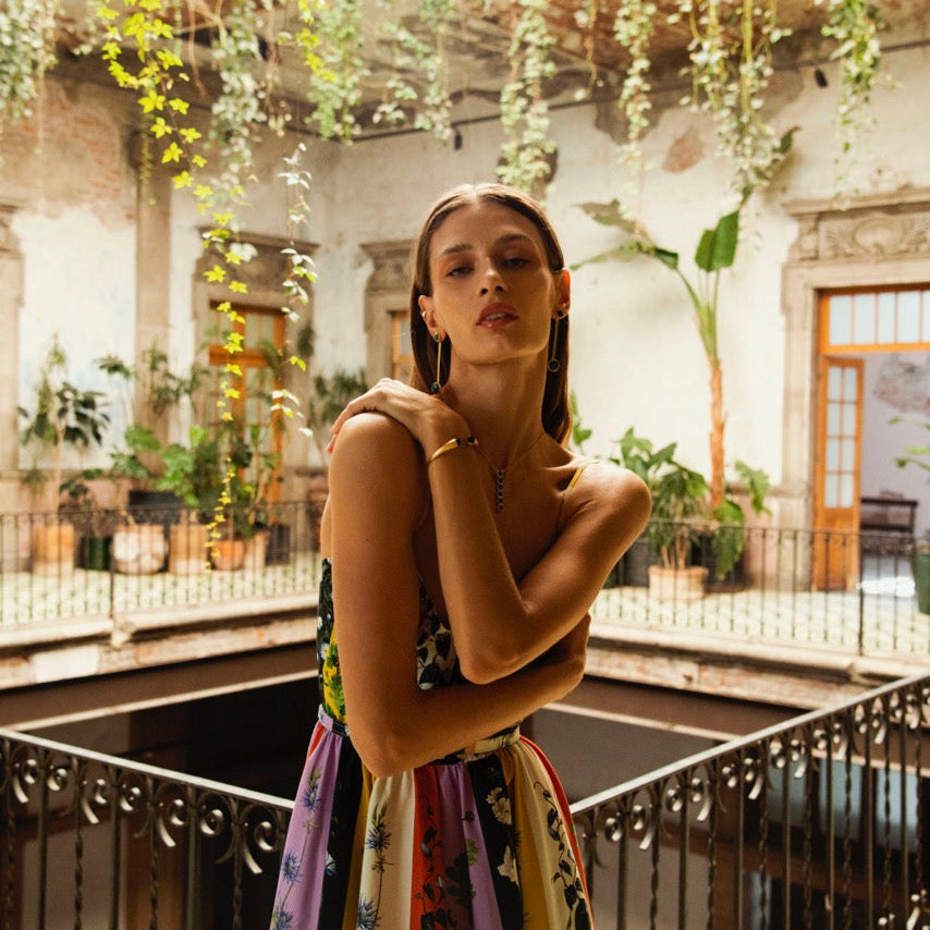 LOLLA, ARETES DESMONTABLES CON PIEDRAS NATURALES Y BAÑO DE ORO