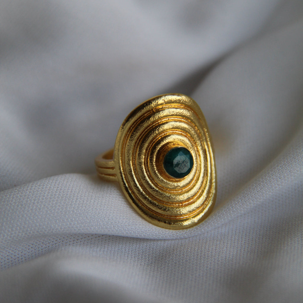 LILIANNE, ANILLO AJUSTABLE CON PIEDRAS NATURALES Y BAÑO DE ORO