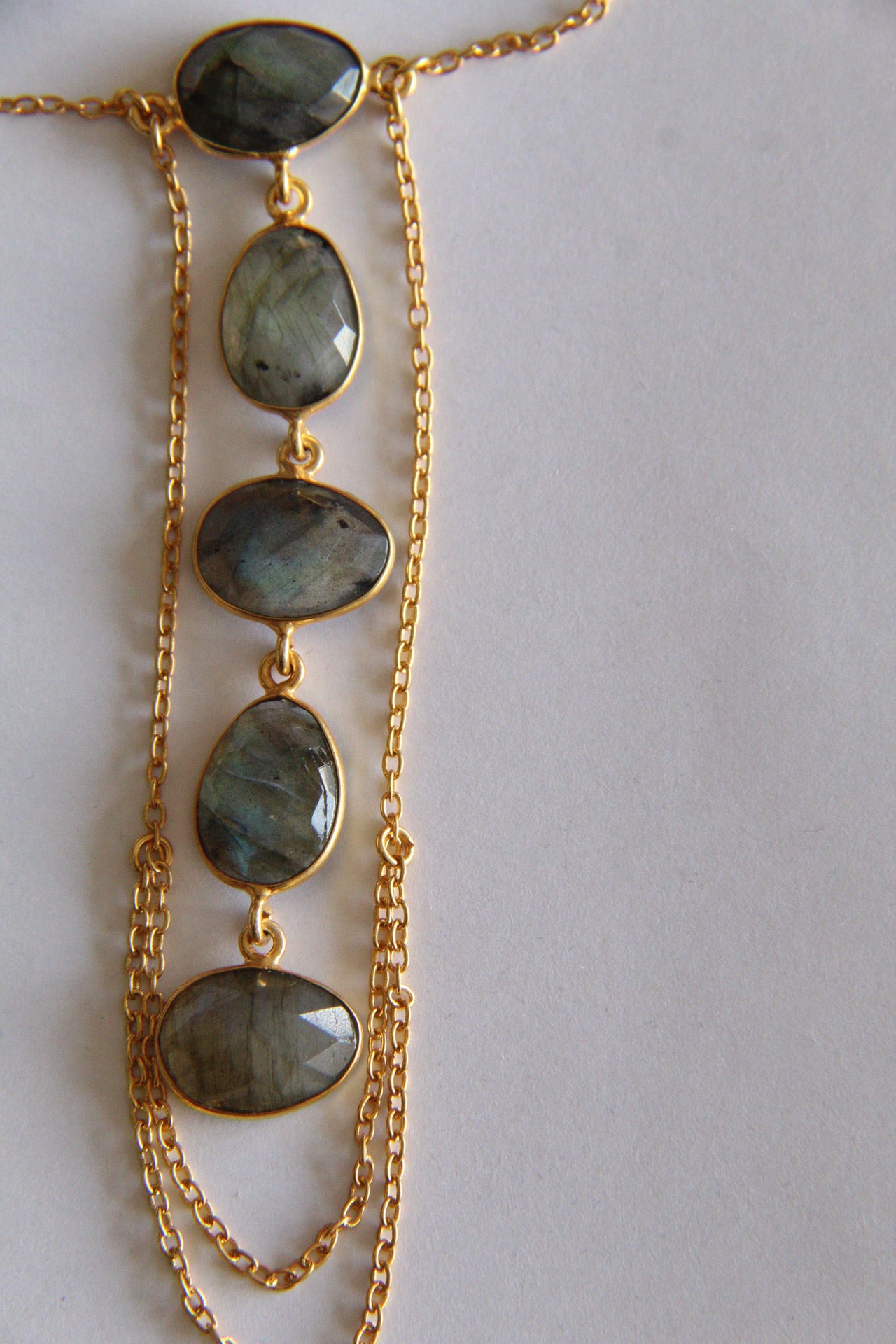 ANABELLA, COLLAR CON PIEDRAS NATURALES