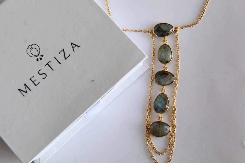 ANABELLA, COLLAR CON PIEDRAS NATURALES