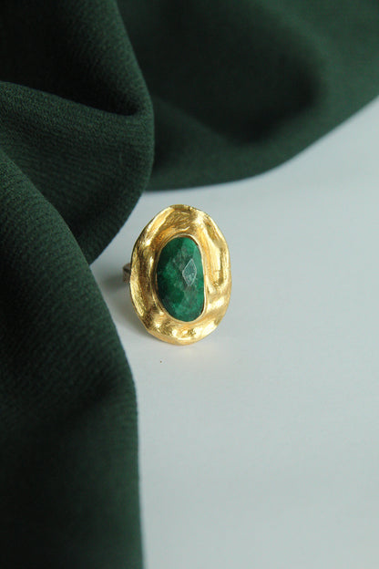 OLIVA, ANILLO CON PIEDRAS NATURALES Y BAÑO DE ORO