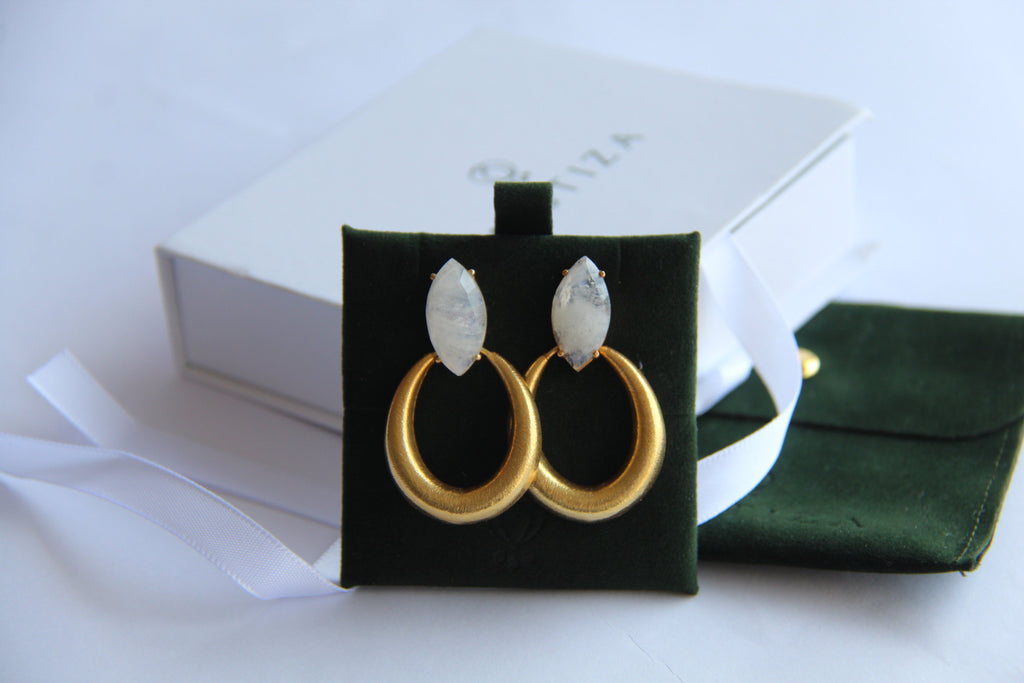 FRANCA, ARETES CON PIEDRAS NATURALES
