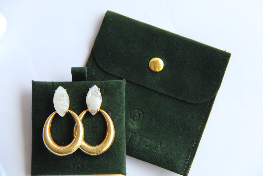 FRANCA, ARETES CON PIEDRAS NATURALES