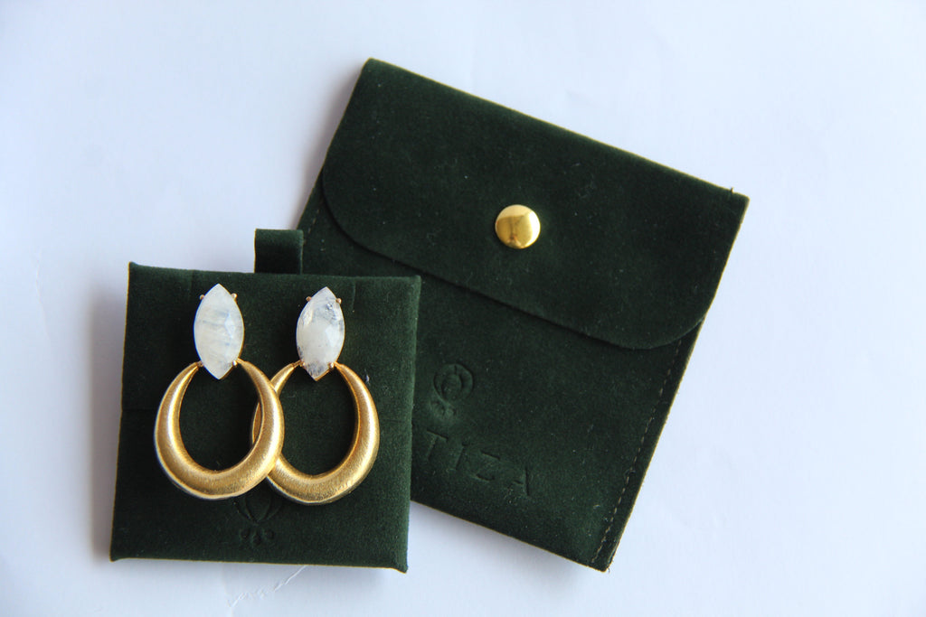 FRANCA, ARETES CON PIEDRAS NATURALES
