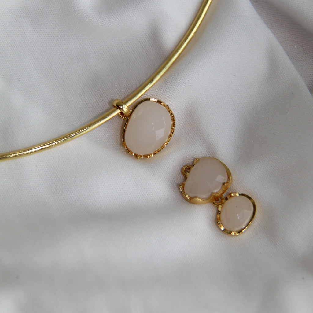 COLLAR LARISSA, desmontable con piedras naturales.