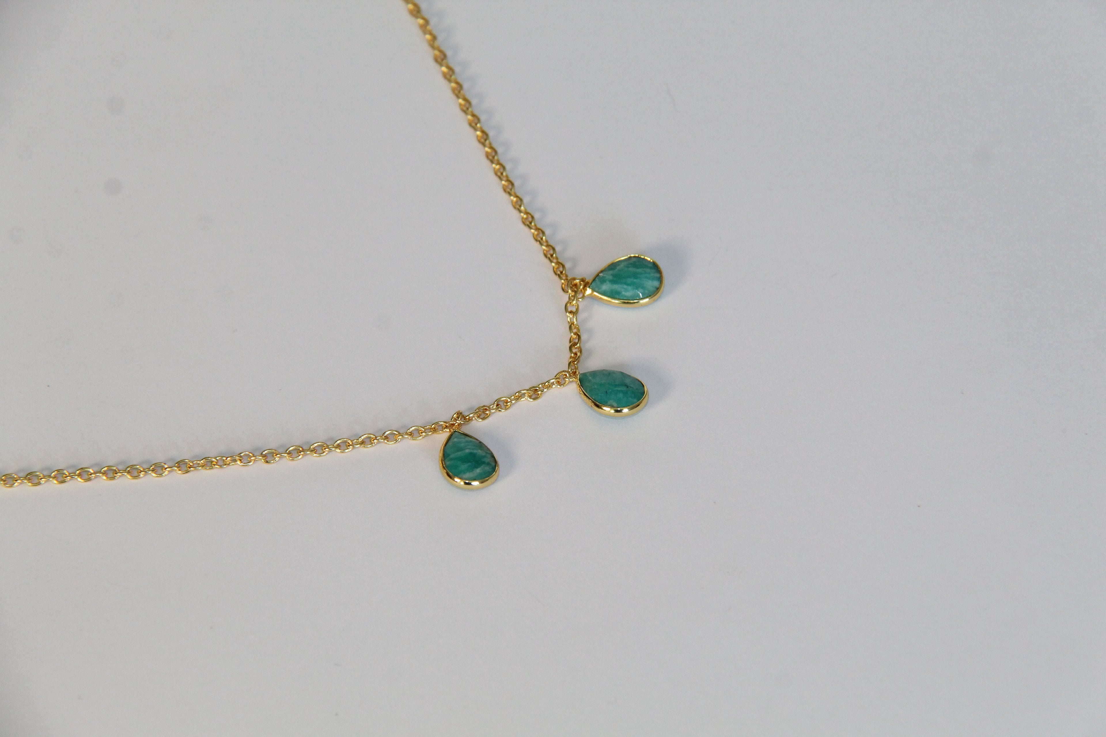 ALLANA, COLLAR CON PIEDRAS NATURALES