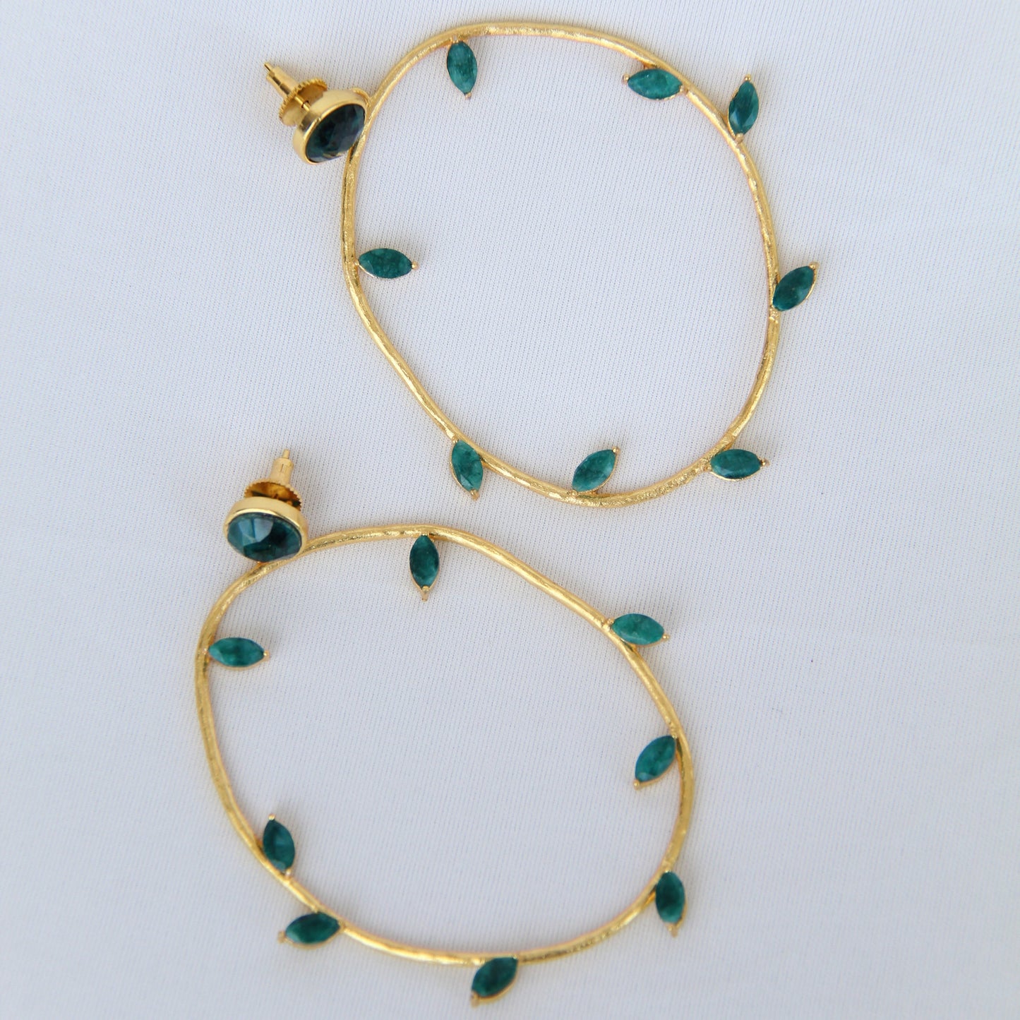 CITRA, CON PIEDRAS NATURALES Y BAÑO DE ORO
