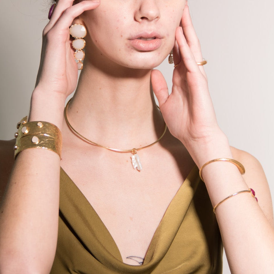 COLLAR PERLA, CON PERLA NATURAL Y BAÑO DE ORO