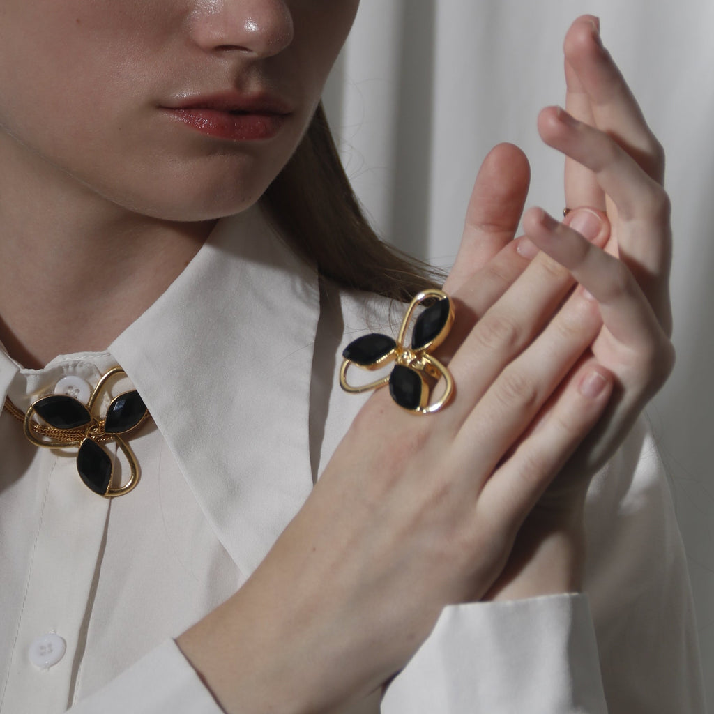 MARIA JOSE, ANILLO CON PIEDRAS NATURALES Y BAÑO DE ORO