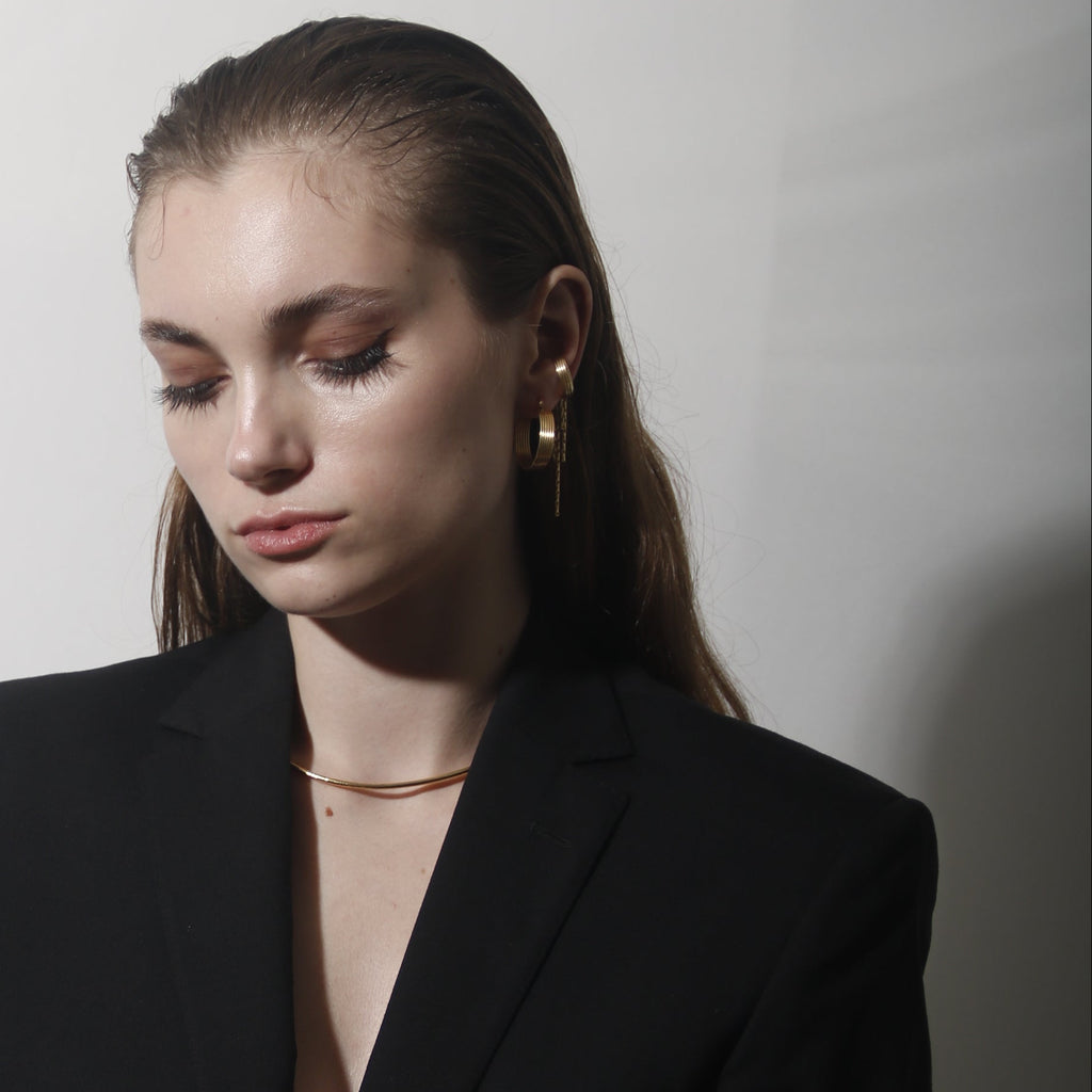 CARA, EARCUFF CON BAÑO DE ORO