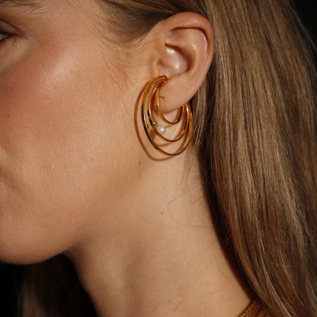 GIANA, ARETES PERLA Y BAÑO DE ORO DE 18 K