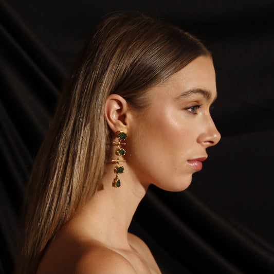 MOSS, ARETES CON PIEDRA DRUZA DE CUARZO Y BAÑO DE ORO DE 18K