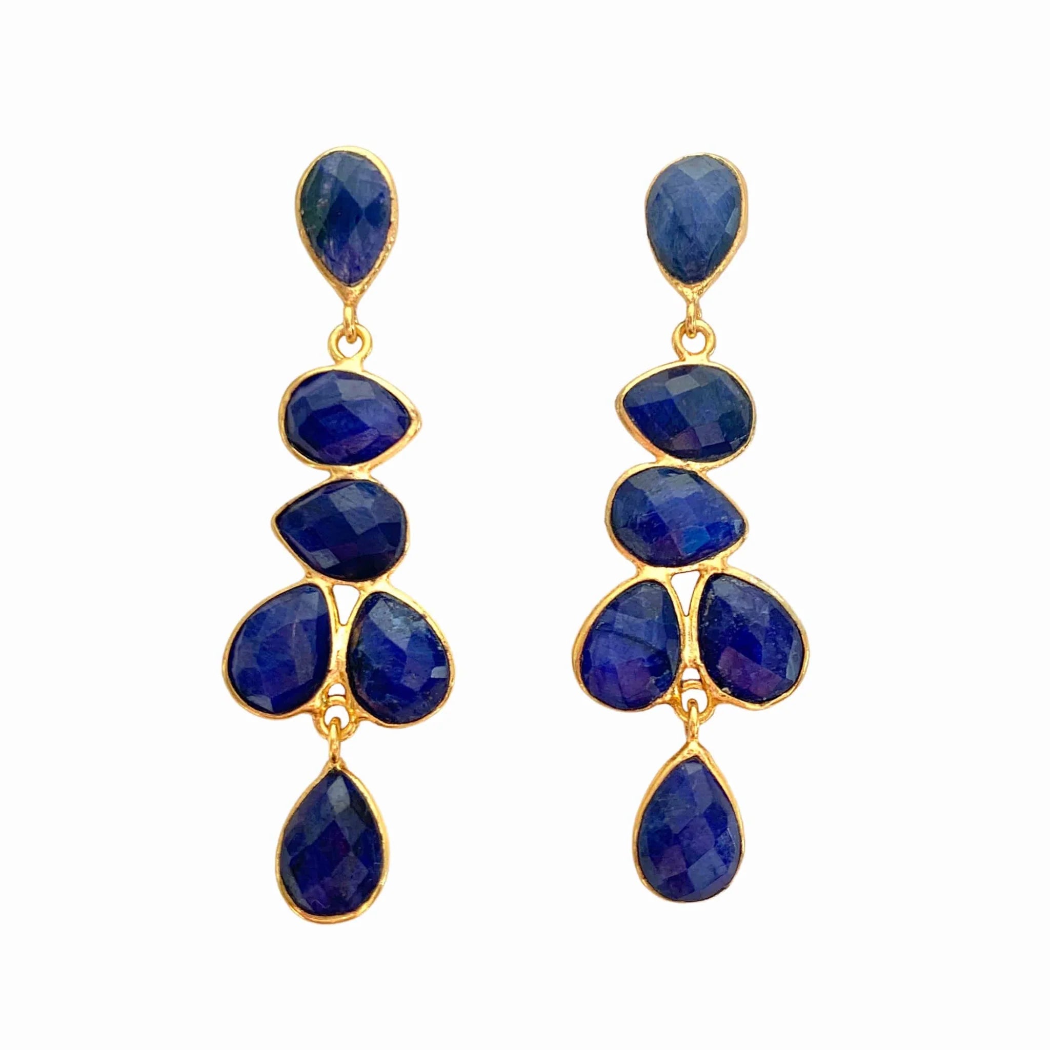 NARCISO, aretes con piedras, bañados en oro de 24k.