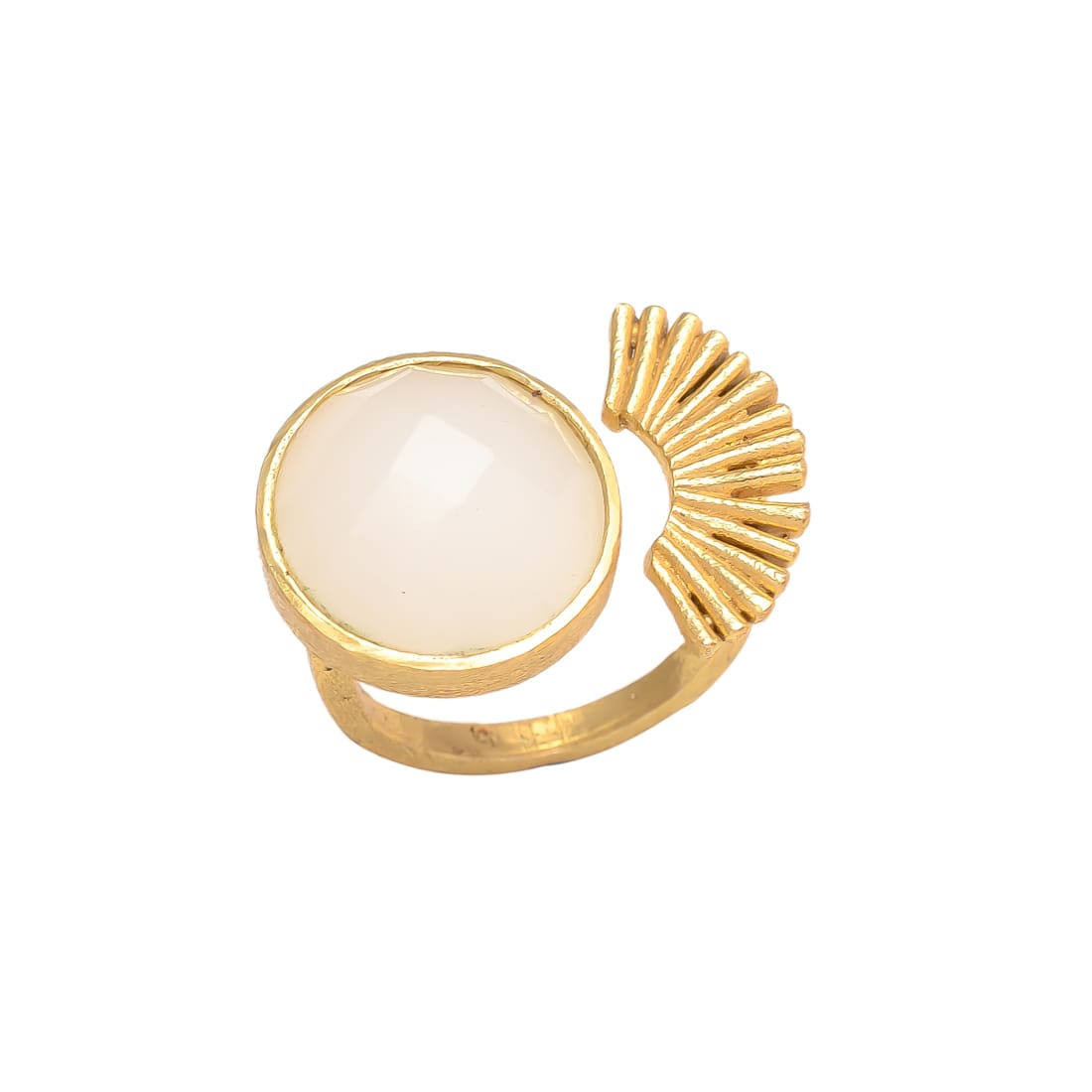 TAMARA, ANILLO CON PIEDRA NATURAL Y BAÑO DE ORO