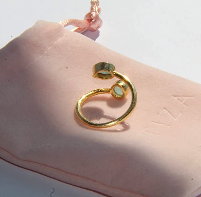 VIENA, ANILLO CON PIEDRAS NATURALES Y BAÑO DE ORO DE 14K