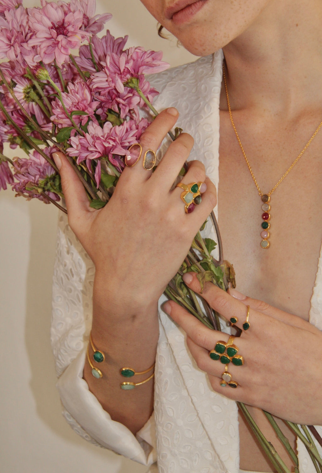 ELLE, COLLAR CON 6 PIEDRAS NATURALES