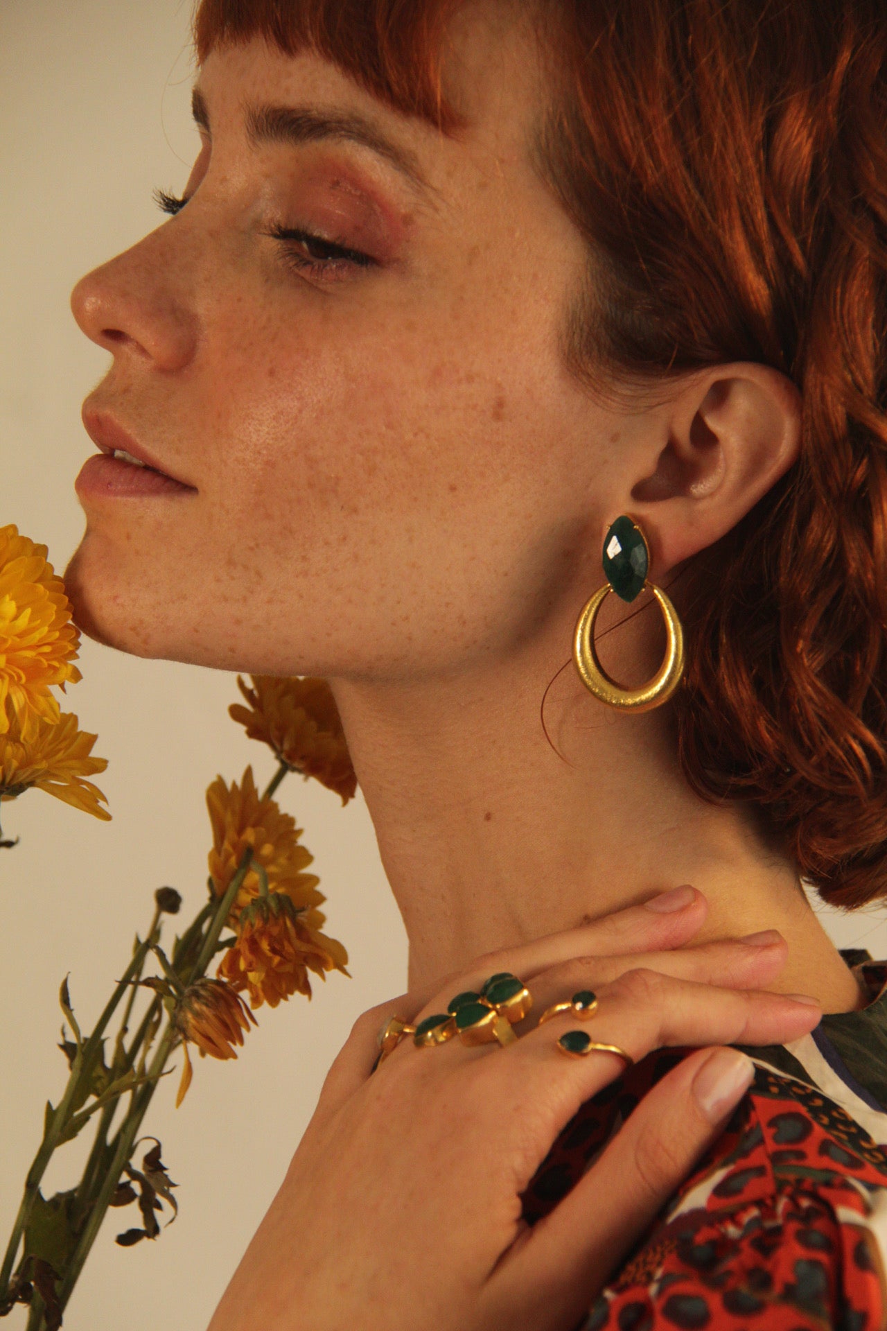 FRANCA, ARETES CON PIEDRAS NATURALES
