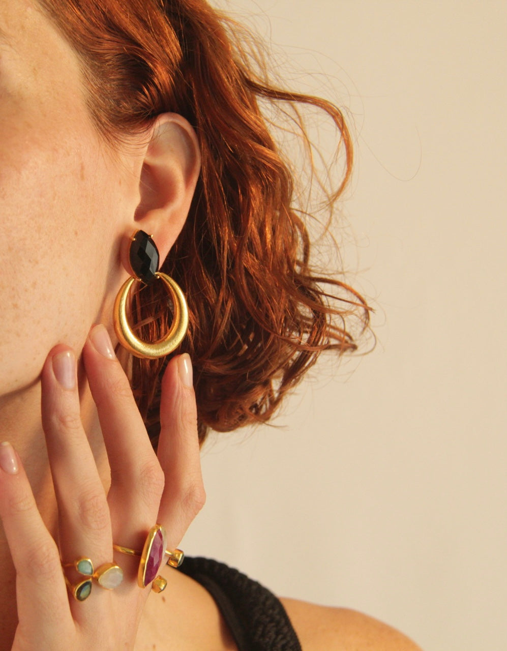 FRANCA, ARETES CON PIEDRAS NATURALES